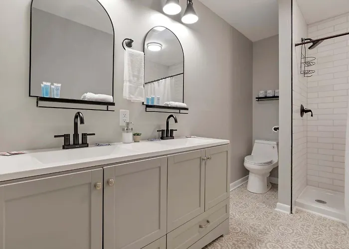 The Northern Light - 3 Bedroom 2 Full Bath Сasa de vacaciones Columbus