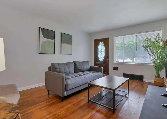 The Northern Light - 3 Bedroom 2 Full Bath * Columbus