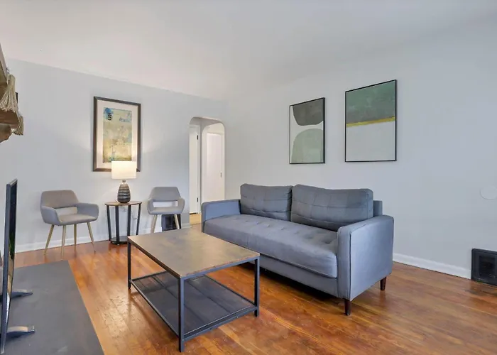 The Northern Light - 3 Bedroom 2 Full Bath * Columbus