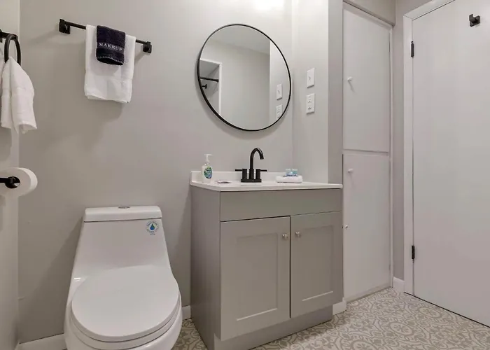 The Northern Light - 3 Bedroom 2 Full Bath *